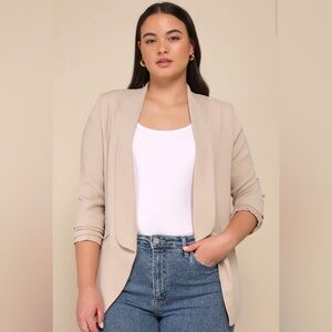 Lulu’s Taupe lightweight Blazer